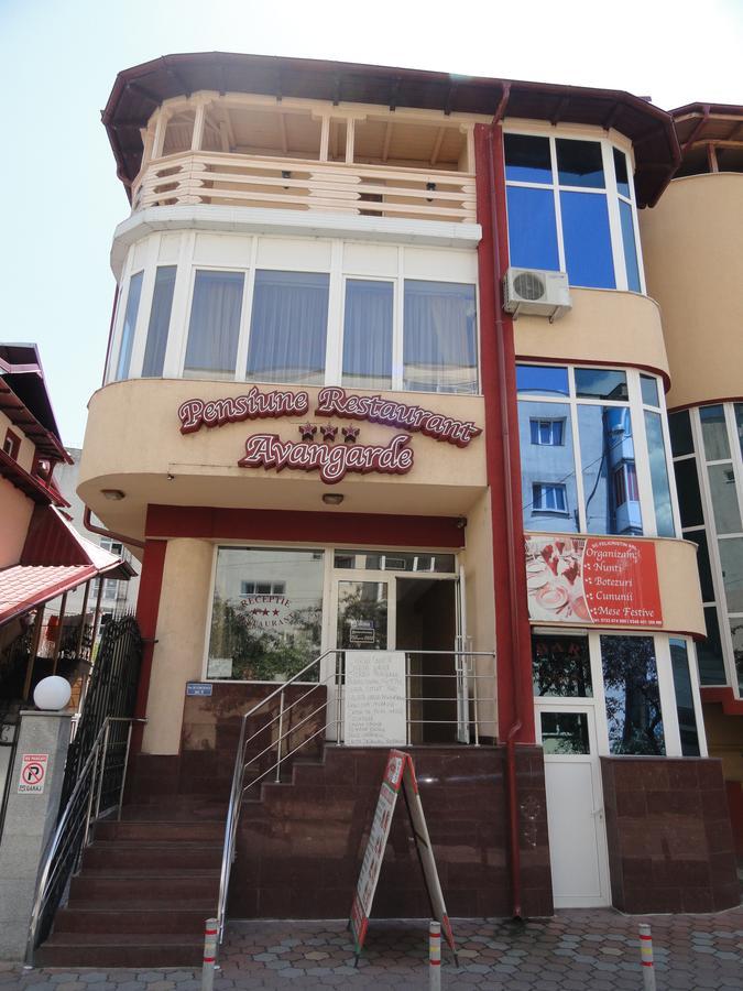 Pensiune Restaurant Avangarde Piteşti Exteriör bild